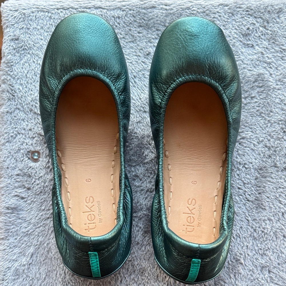 Limited Edition Tahitian Pearl Tieks